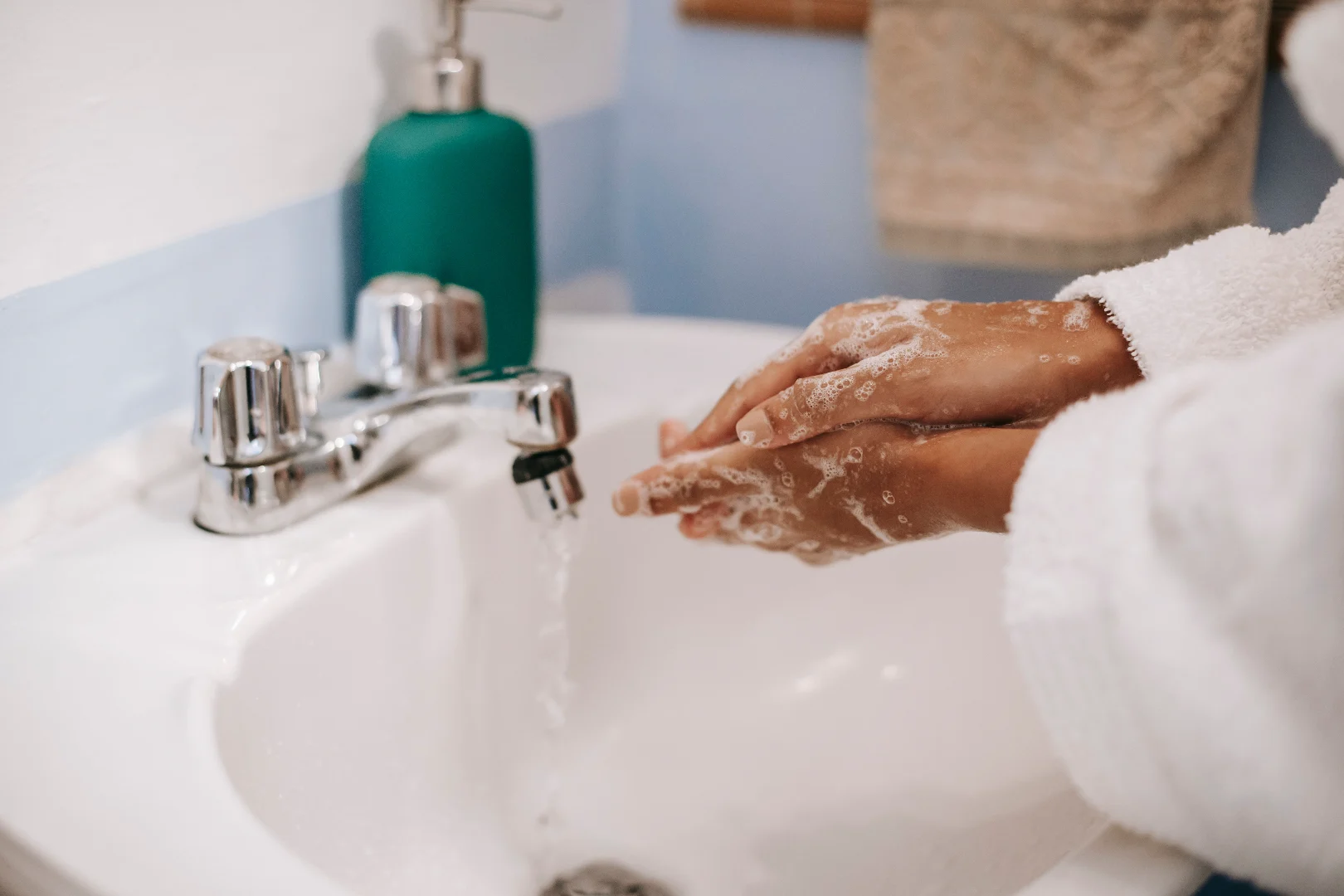 SLES 70% dalam Produk Pembersih Cair: Mengapa Bahan Aktif Itu Penting